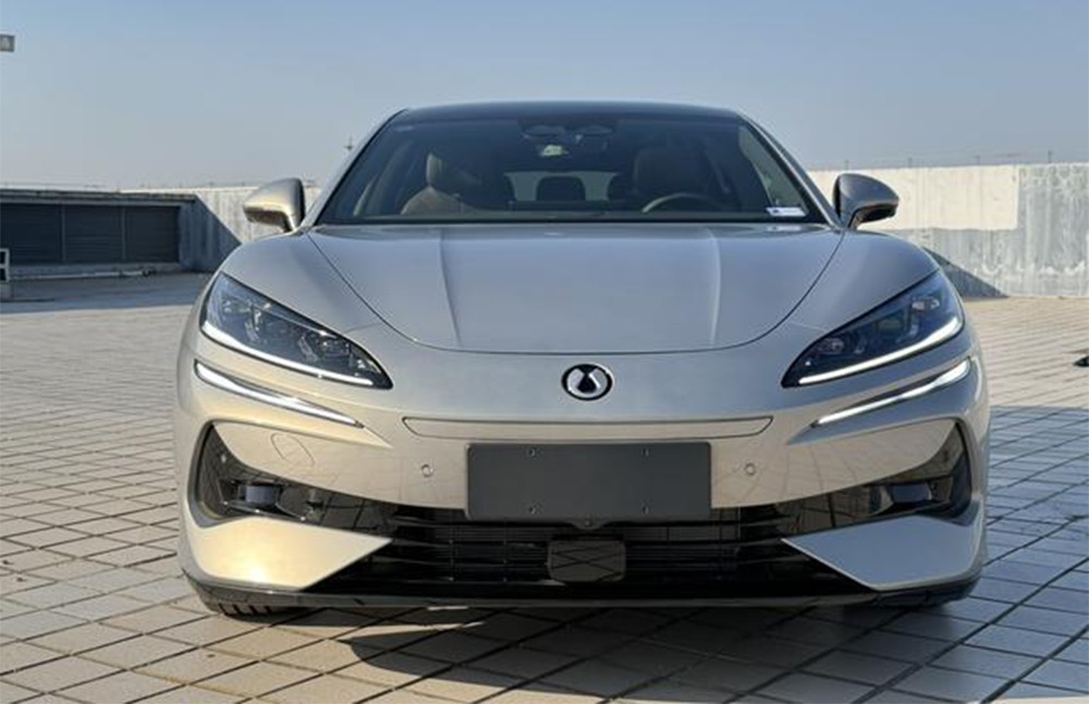 imgi_2_denza z9 4 Denza Z9GT DM 2026 Model 1100 All-Wheel Drive Ultra Edition – China Export Vehicle | EVOVED - Image 1
