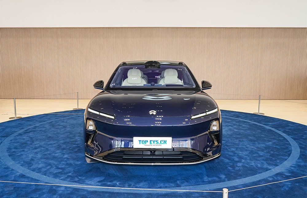 imgi_3_1_3(11) 2026 NIO ET9 – Buy Direct From China | EVOVED - Image 1