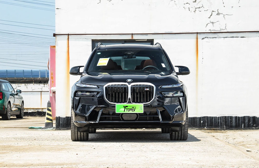 imgi_3_1_3(74) BMW X7 2026 – Factory Price From China | EVOVED - Image 1