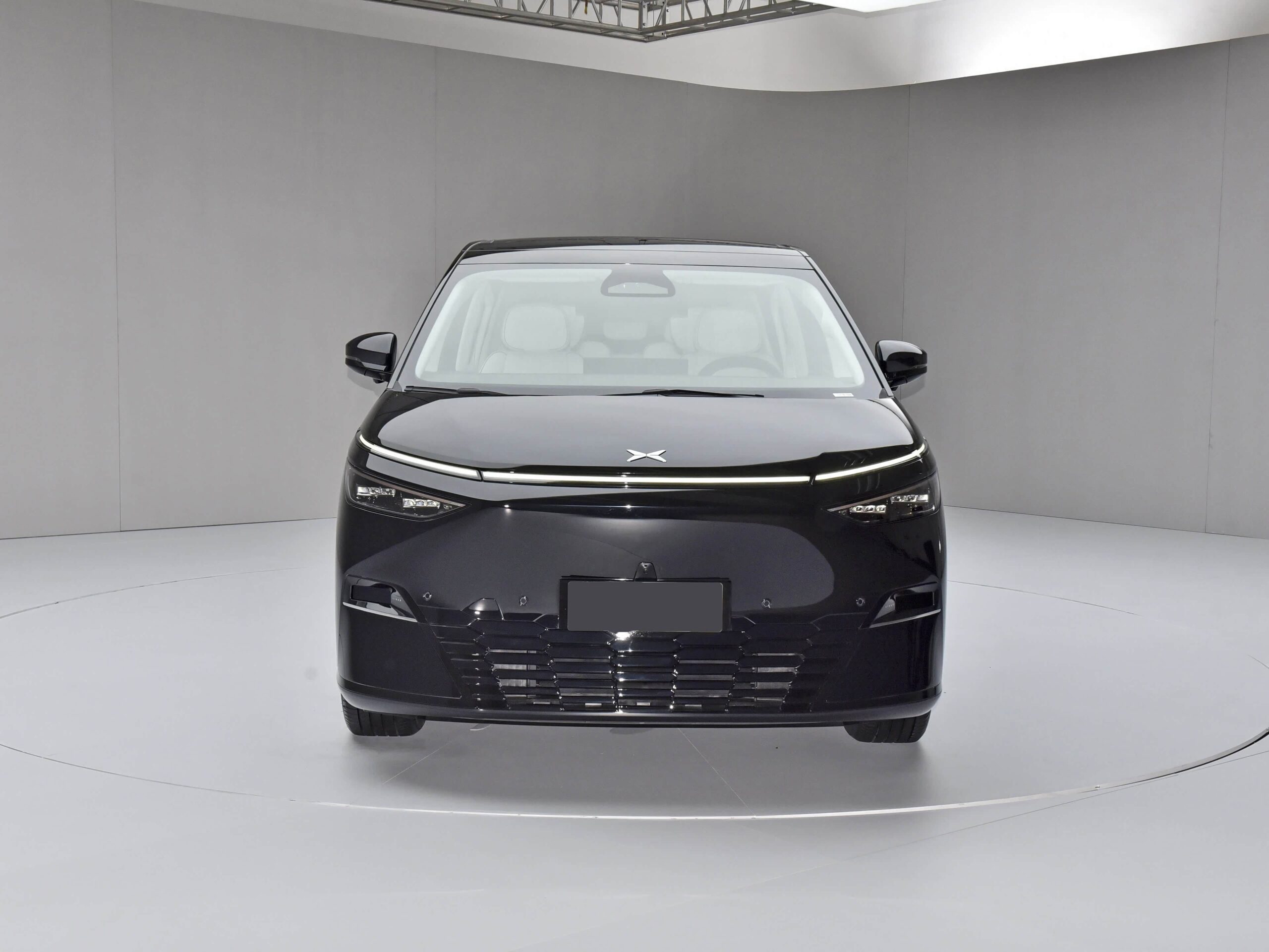imgi_79_Brand-Xpeng-X9-Fwd-4WD-High-Performance-EV-Cars-New-Energy-Vehicle-7-Seaters-Medium-to- Xpeng X9 High-End Electric Business MPV Exceptional Performance Spacious Interior and Luxury – Ships Worldwide From China | EVOVED - Image 1