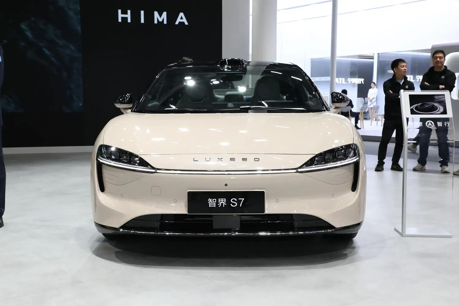 imgi_36_Luxeed-S7-2024-Used-New-Energy-Vehicle-Automobile-Electric-Car Luxeed S7 2024 – For Sale From China | EVOVED - Image 1